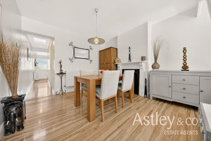 dining- click for photo gallery